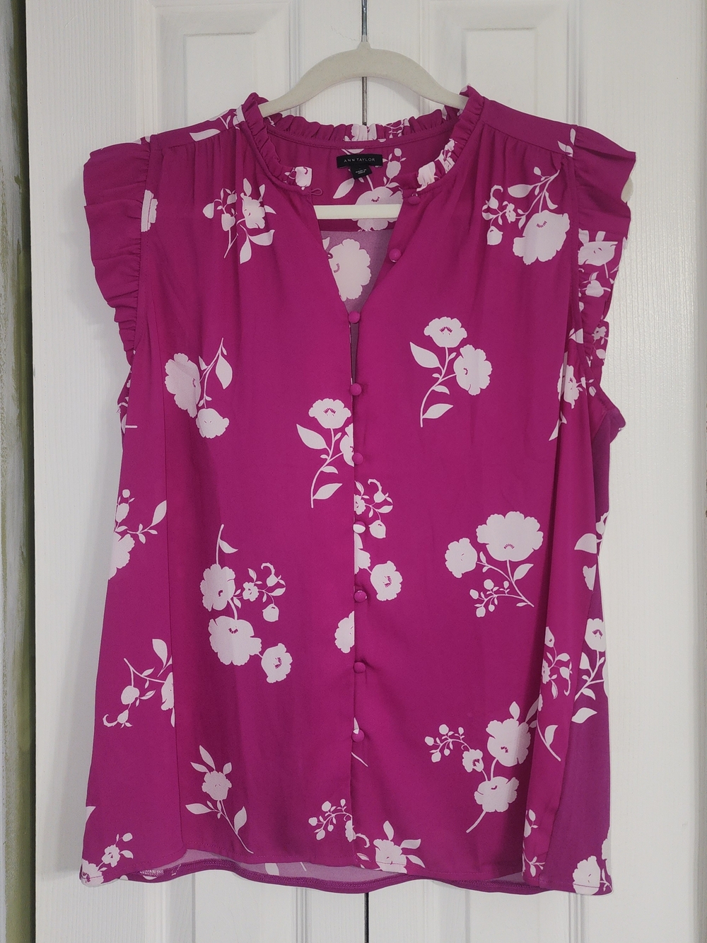 Ann Taylor Fuchsia Floral Ruffle Sleeve Button-Front Blouse